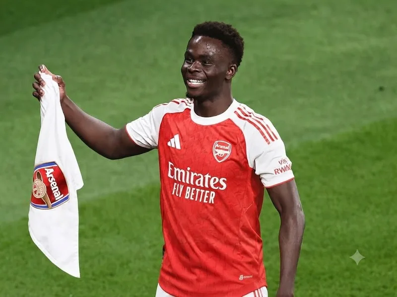 Bukayo Saka là tài năng trưởng thành từ Hale End, hiện là một trong những cầu thủ quan trọng của Arsenal và tuyển Anh.