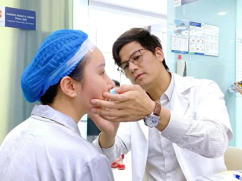 Tư vấn trực tiếp giúp xác định dáng mũi phù hợp với khuôn mặt và tình trạng thực tế của từng người.